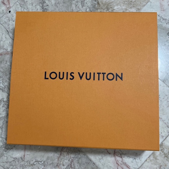 Sling bag. Luis Vuitton. - Picture 5 of 9